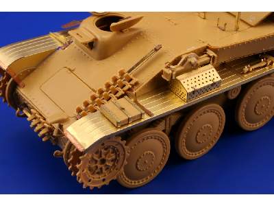 Flakpanzer 38 (Gepard) exterior 1/35 - Italeri - image 6