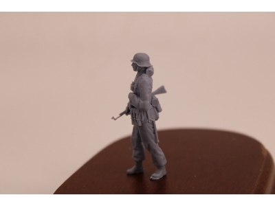 German Wwii Waffen Ss Grenadier With Sturmgewehr 44 - image 2