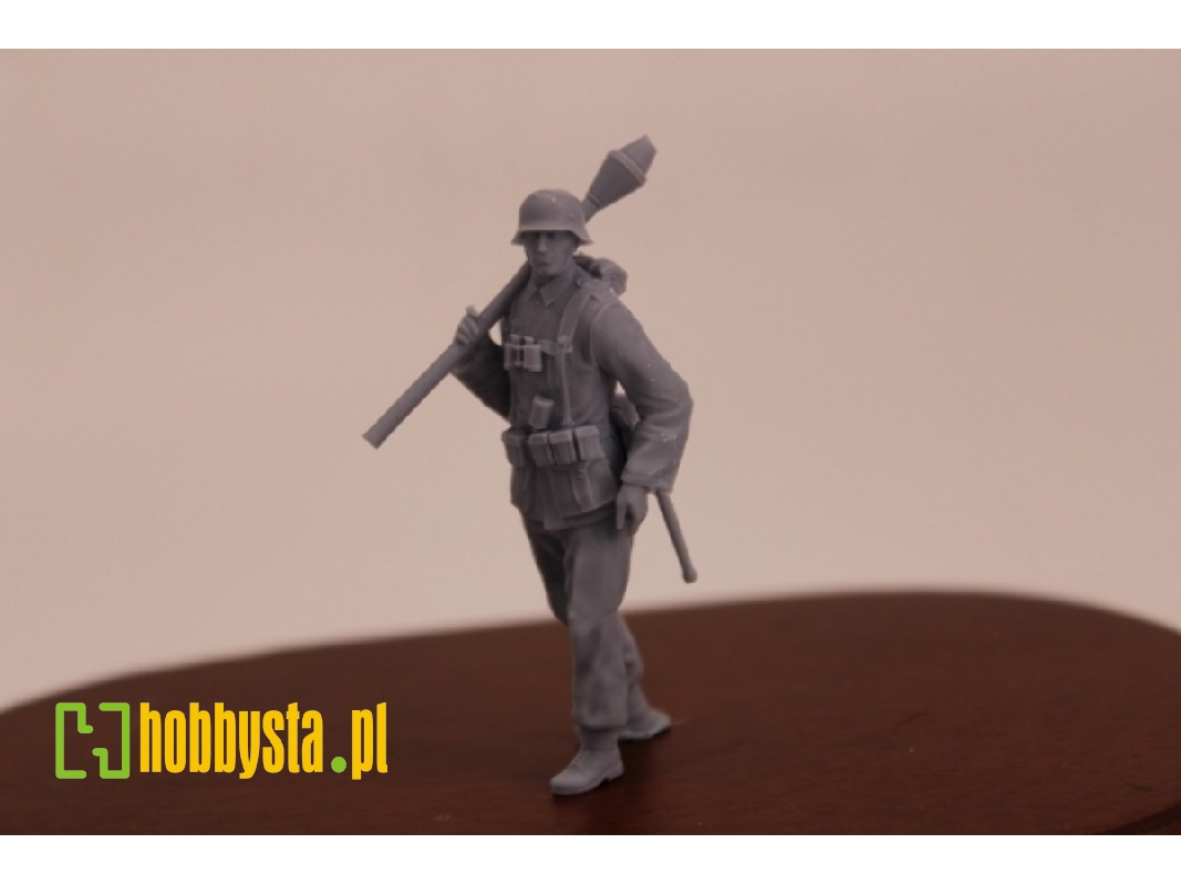 German Wwii Waffen Ss Grenadier With Panzerfaust - image 1