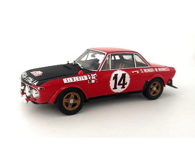 Lancia Fulvia HF Rally - image 5