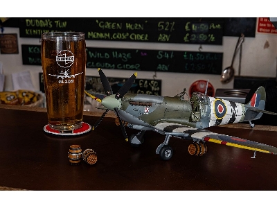 Supermarine Spitfire Mk.Ixc - Flying Dray - image 4