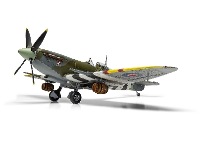 Supermarine Spitfire Mk.Ixc - Flying Dray - image 10