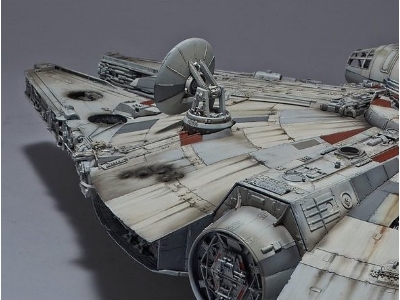 Millennium Falcon 'perfect Grade' (Plastic Model Kit) - image 4