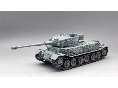 Panzerbefehlswagen Tiger (P) 003 With Zimmerit In May 1944 - image 2