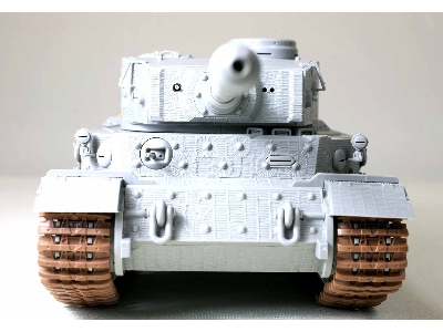 Panzerbefehlswagen Tiger (P) 003 With Zimmerit In May 1944 - image 5