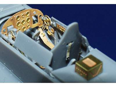 YAK-1 1/48 - Accurate Miniatures - - image 4
