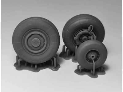 Su-27 Ubm - Wheels - image 1