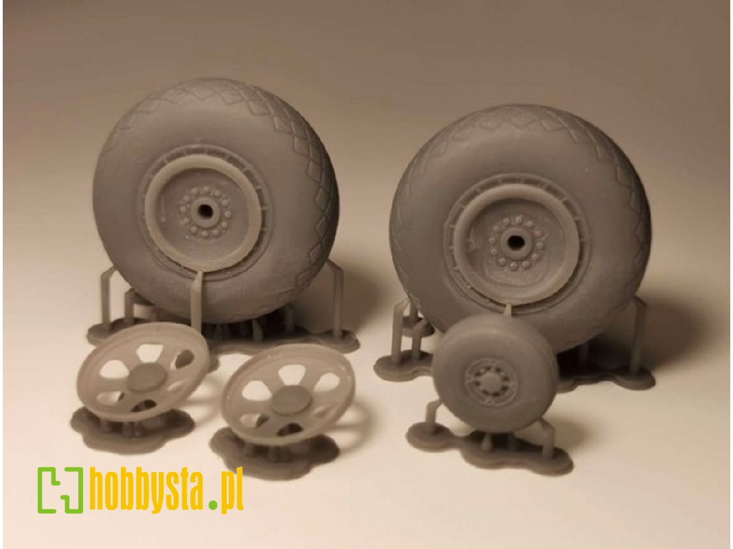 P-47d-25 Thunderbolt Seac - Wheels - image 1