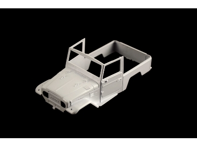 Toyota Land Cruiser SAFARI - image 7