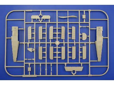 Sopwith Camel 1/48 - image 3