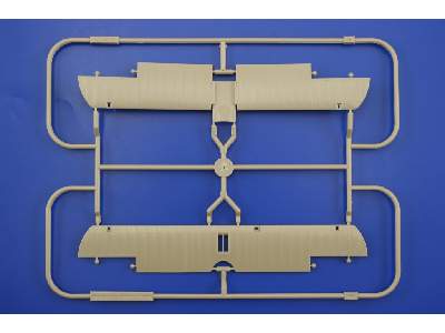 Sopwith Camel 1/48 - image 4