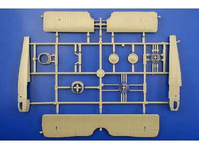 Spad XIII late 1/48 - image 3