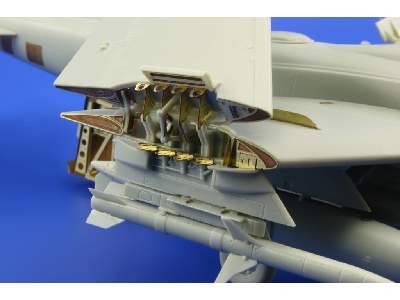 EA-6B wing fold 1/48 - Kinetic - image 3