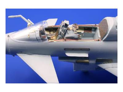 EF-2000 Two-seater interior S. A. 1/48 - Revell - image 4