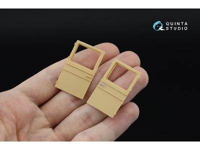 Voroshilovets Tractor - 3d-printed & Coloured Interior On Decal Paper With 3d-printed Resin Parts (For Trumpeter Kits) - image 1