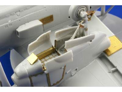 E-2C undercarriage 1/72 - Hasegawa - image 3