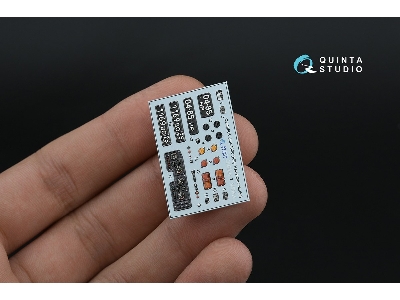 Ural 4320 - 3d-printed & Coloured Interior On Decal Paper With 3d-printed Resin Part (For Kitty Hawk And Zimi Model Kits) - imag