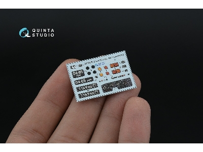 Ural 4320 - 3d-printed & Coloured Interior On Decal Paper With 3d-printed Resin Part (For Kitty Hawk And Zimi Model Kits) - imag