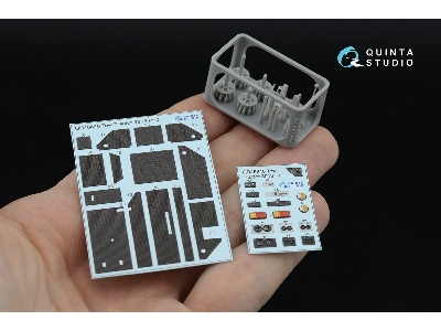 Russian Naval Tow Tractor 3913 - 3d-printed & Coloured Interior With 3d-printed Resin Parts (For Rfm Kits) - image 2