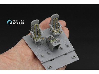 Consolidated B-24 D/J Liberator - Pilot's Compartment 3d-printed & Coloured Interior On Decal Paper (For Hobby Boss Kits) - imag