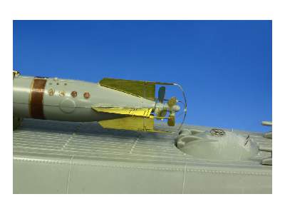 I-53 Kaiten 1/72 - Lindberg - image 11