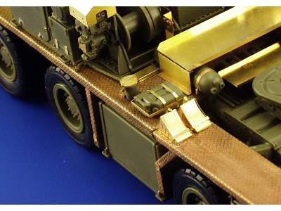 Faun SLT 56 floor plates 1/35 - Trumpeter - image 3