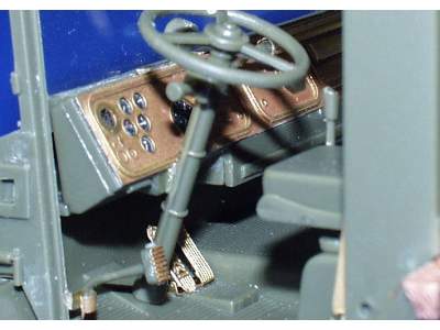 Faun SLT 56 interior 1/35 - Trumpeter - image 8