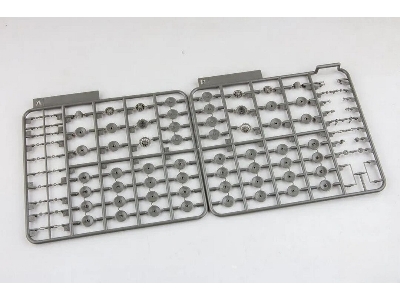 Tiger I Initial - image 9