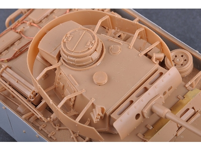 Pz.Kpfw.Iii Ausf.M - image 3