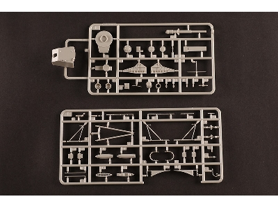 Hms Lord Clive - Royal Navy Monitor - image 5