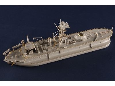 Hms Lord Clive - Royal Navy Monitor - image 14