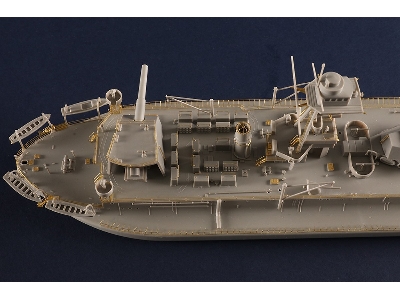 Hms Lord Clive - Royal Navy Monitor - image 16