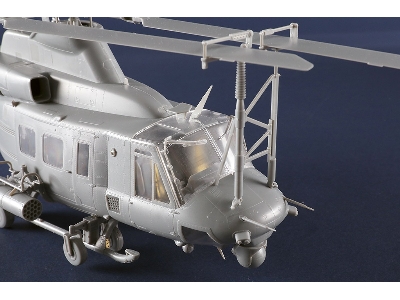 Bell Uh-1 Y Venom - image 9