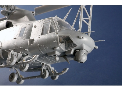 Bell Uh-1 Y Venom - image 10