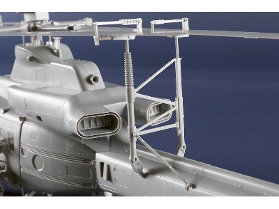 Bell Uh-1 Y Venom - image 12