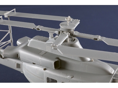 Bell Uh-1 Y Venom - image 13