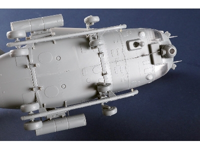 Bell Uh-1 Y Venom - image 14