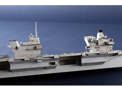 Hms Queen Elizabeth Aircraft Carrier - image 20