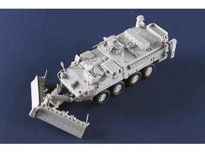 M1132 Stryker Engineer Squad Vehicle With Smp&amp - image 6