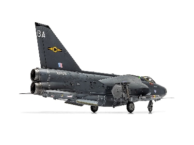 English Electric Lightning F.6 - image 7