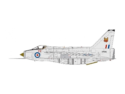 English Electric Lightning F.6 - image 9