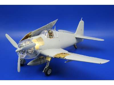 F6F-5 exterior 1/32 - Trumpeter - image 5