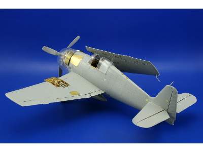 F6F-5 exterior 1/32 - Trumpeter - image 6