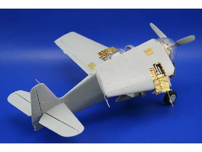 F6F-5 exterior 1/32 - Trumpeter - image 7