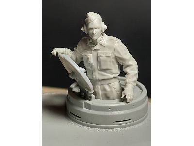 Waffen Ss Tiger I Commander (Operation Zitadelle / 1 Figure) - image 5