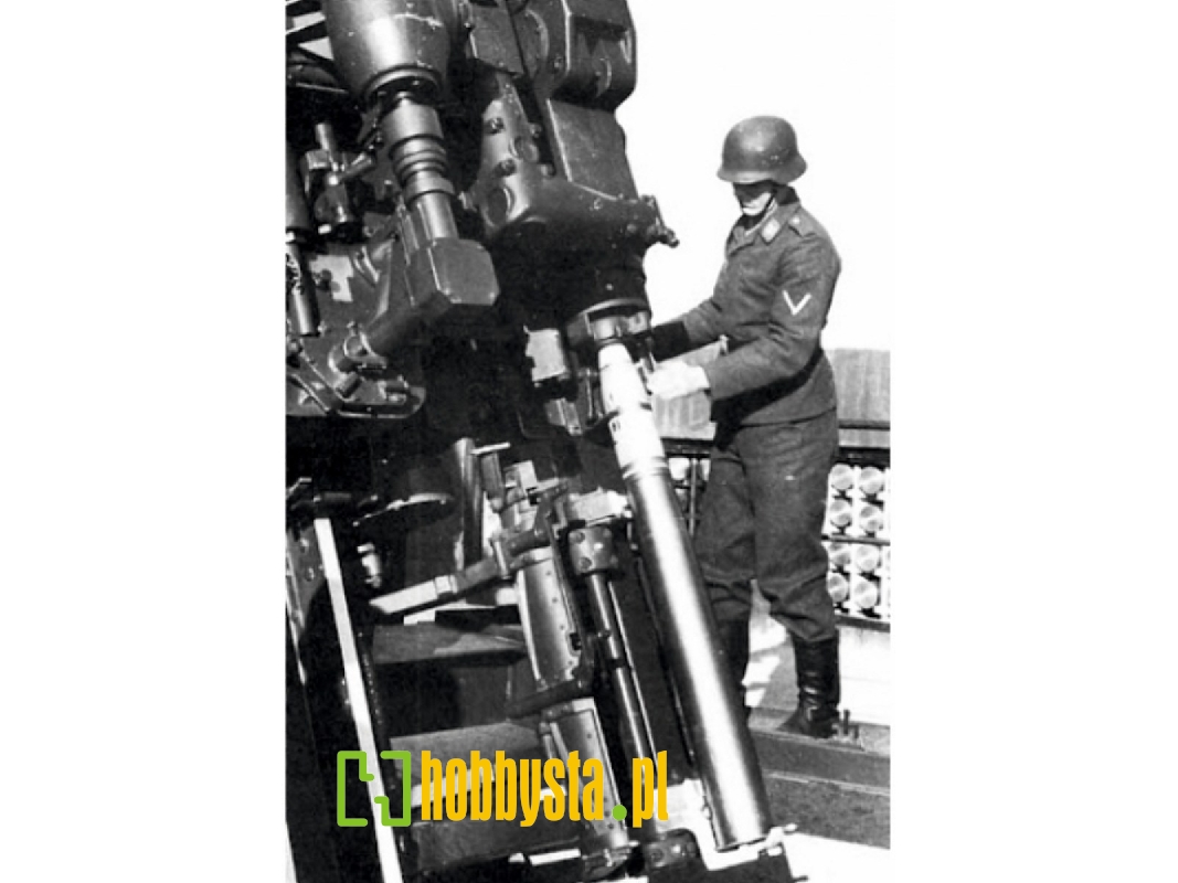 Ammunition And Crates For 12.8cm Flak 40 - image 1