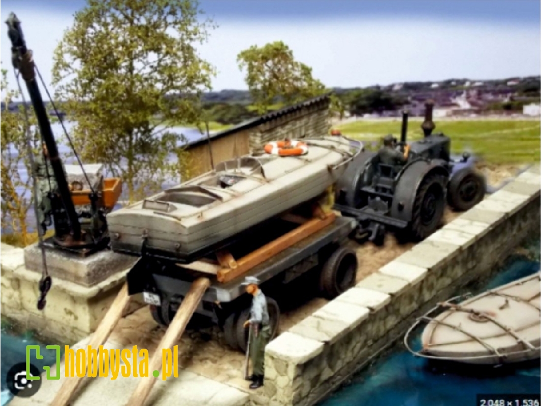 1 Lanz Tractor - 1 Trailer - 1 Command Boat - 1 Tractor Driver And 3 Soldiers - image 1