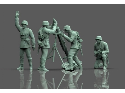 German 120 Mm Mortar And Crew - image 1