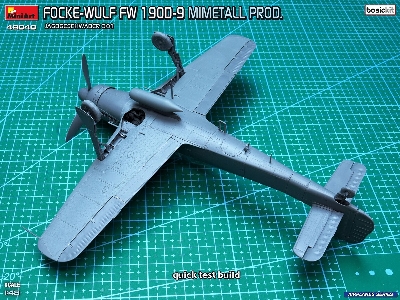 Focke Wulf Fw-190 D-9 - Mimetall Production Jagdgeschwader 301  (Basic Kit) - image 9