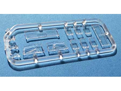 Unimog S 404 Krankenwagen - image 3